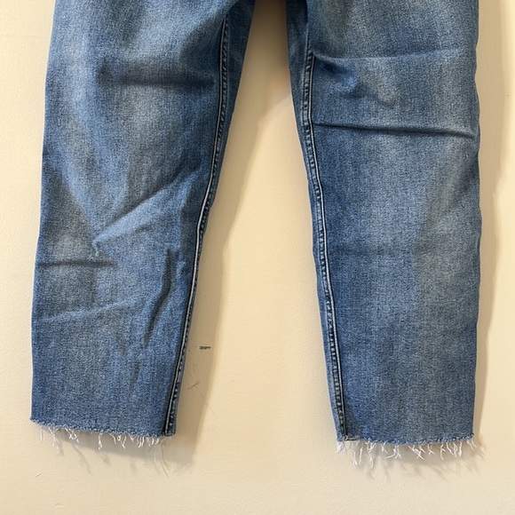 Hollister Ultra High Rise Straight Leg Raw Hem Denim Jeans Size 30 - Picture 8 of 10